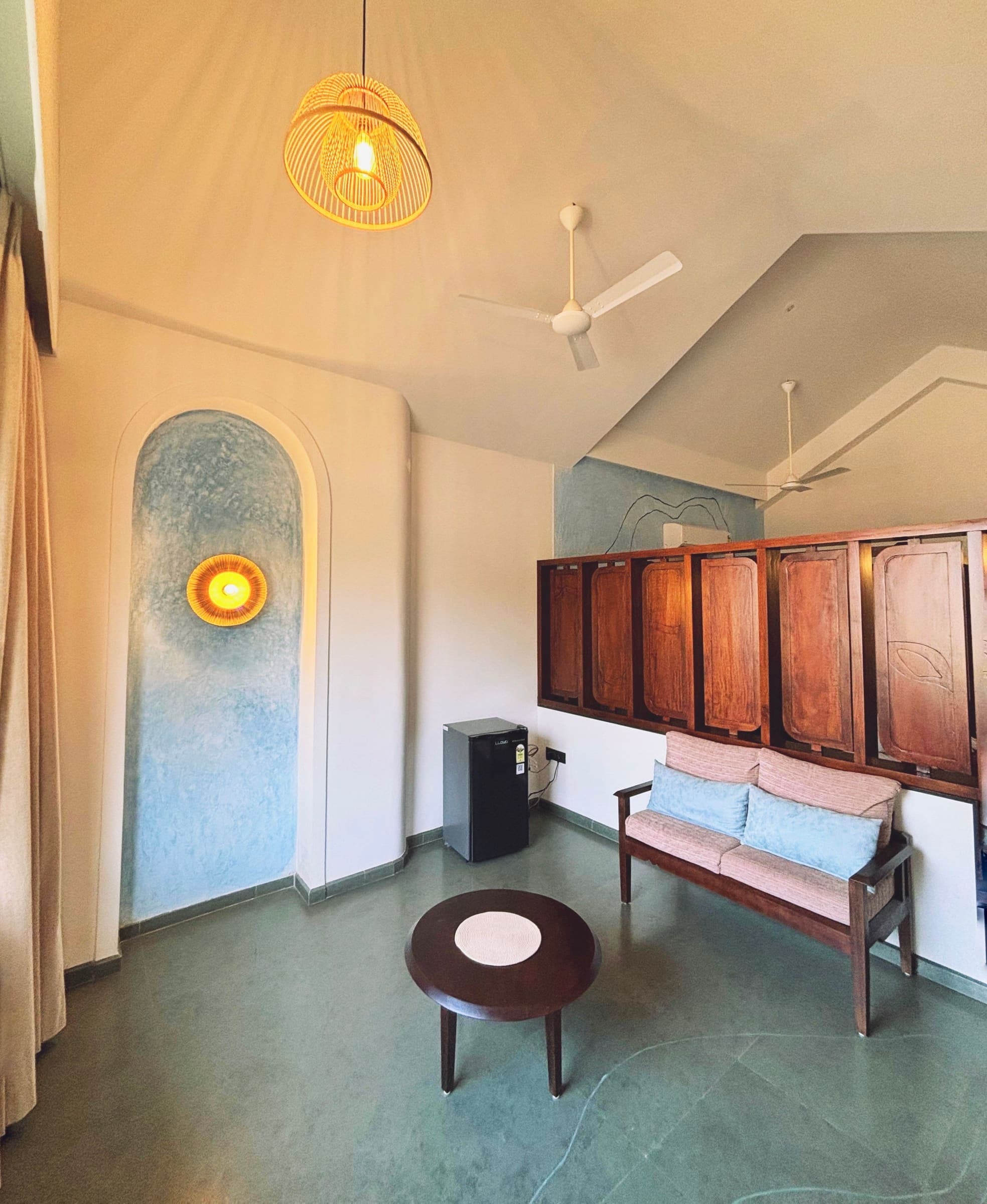 The Varahi lounge under the vaulted ceiling